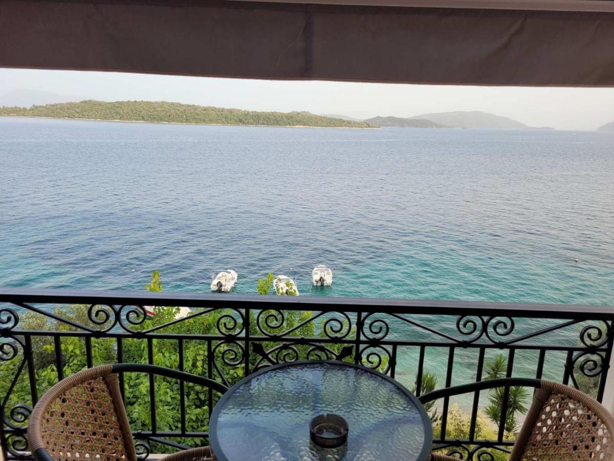 Logan'S Beach Hotel Nydri  Esterno foto