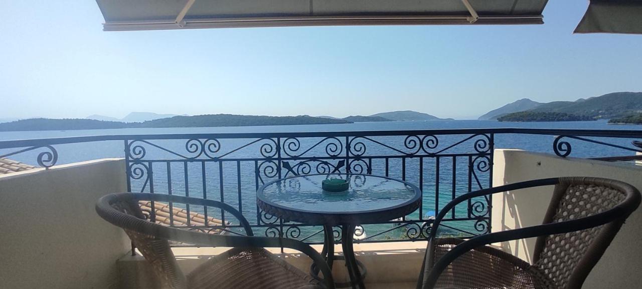 Logan'S Beach Hotel Nydri  Esterno foto