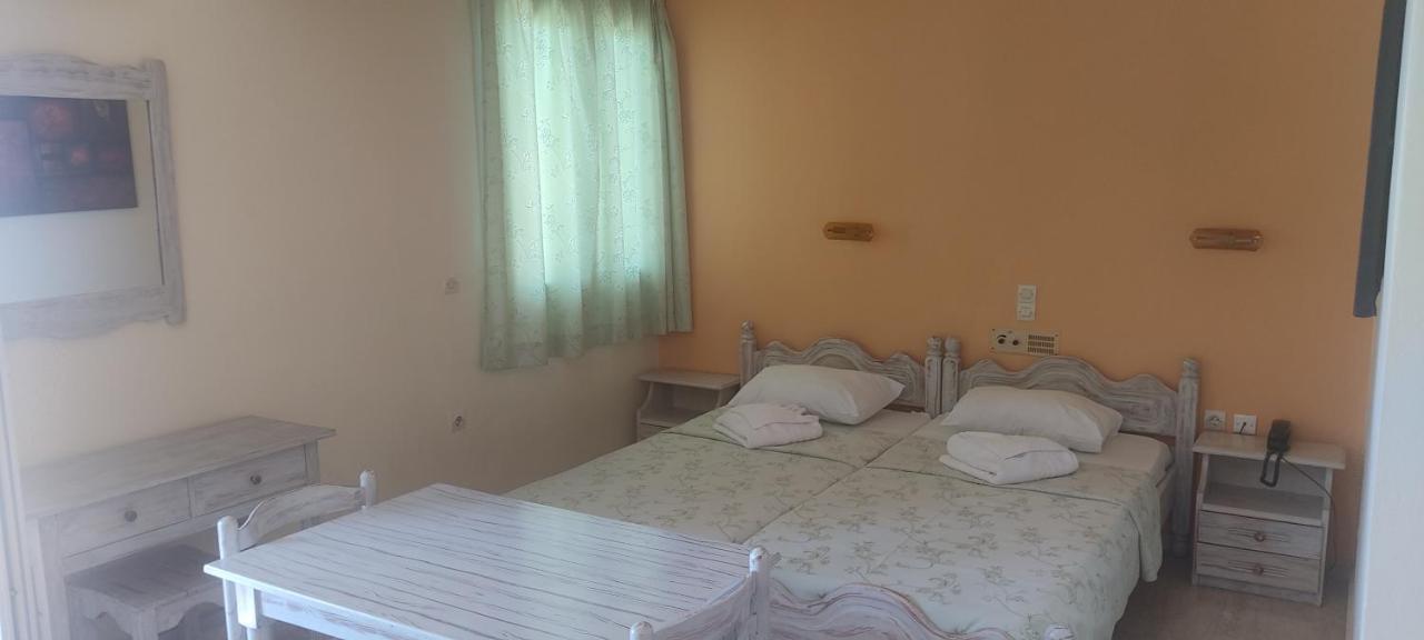 Logan'S Beach Hotel Nydri  Esterno foto