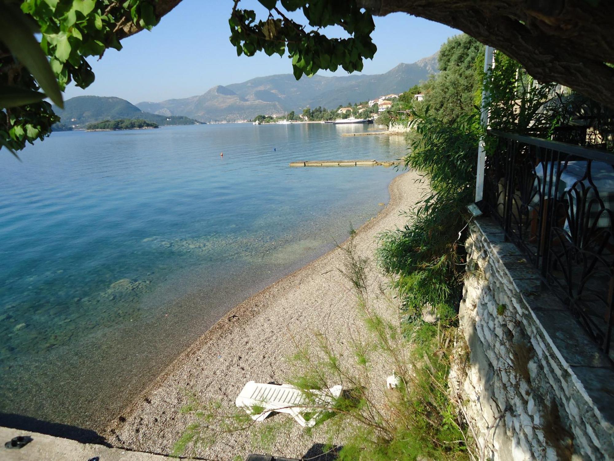 Logan'S Beach Hotel Nydri  Esterno foto