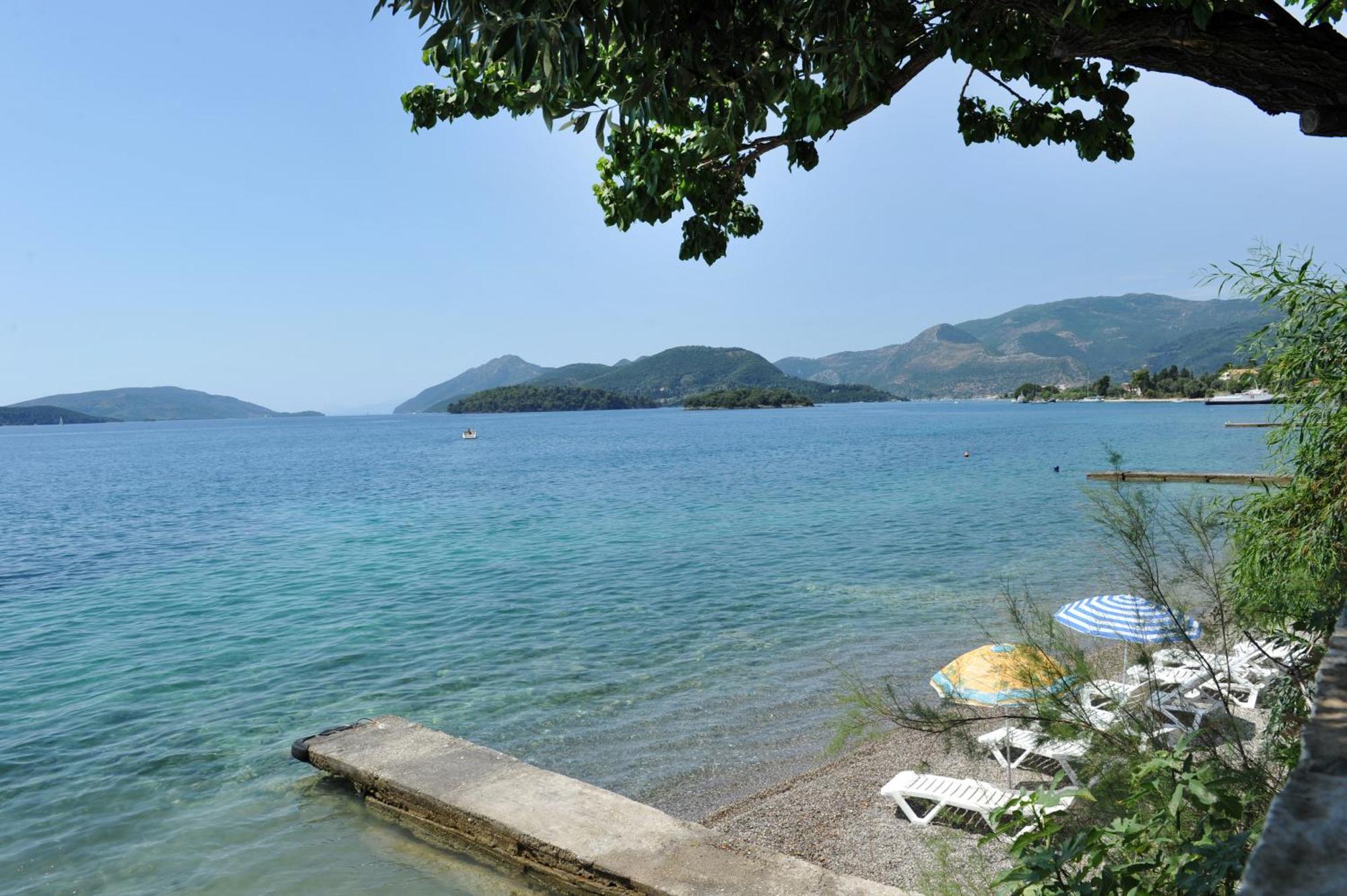 Logan'S Beach Hotel Nydri  Esterno foto