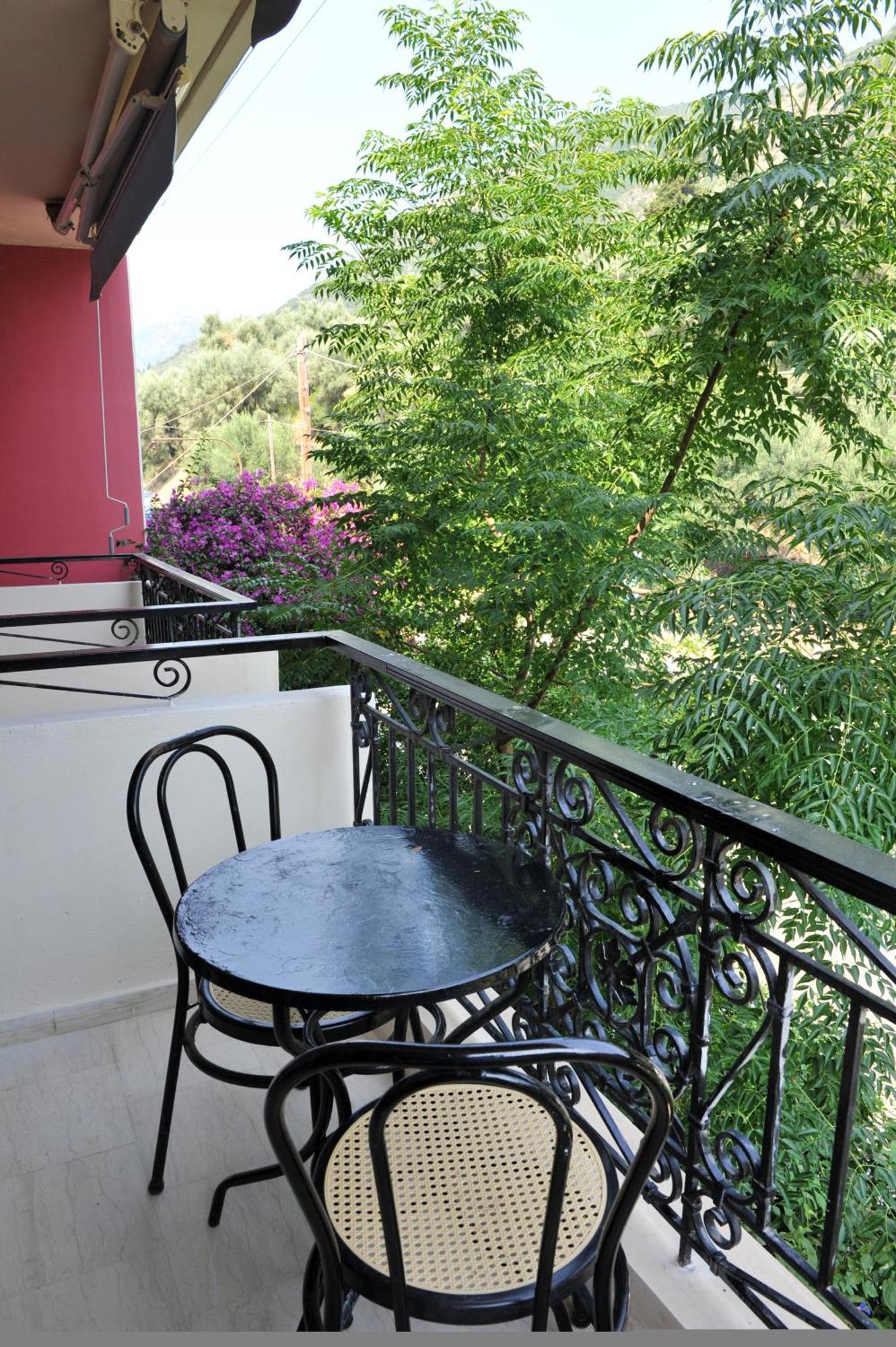 Logan'S Beach Hotel Nydri  Esterno foto